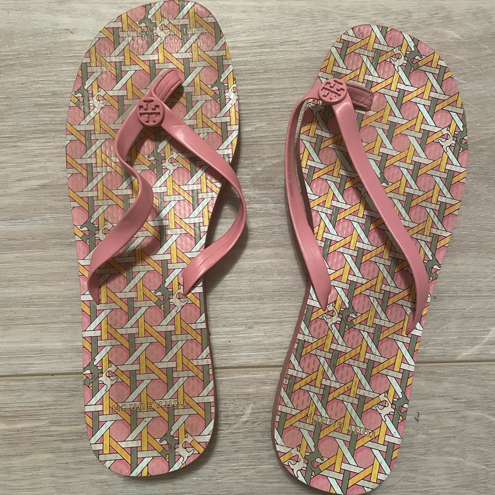 Tory Burch Pink Sandals with Geometric Pattern